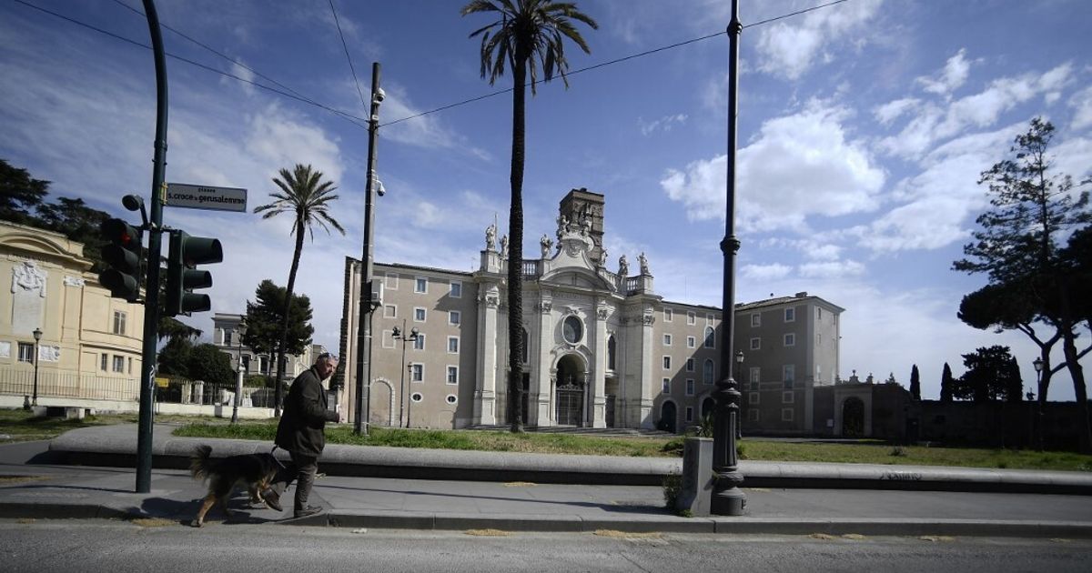 Santa Croce in Gerusalemme e la detective di Dio