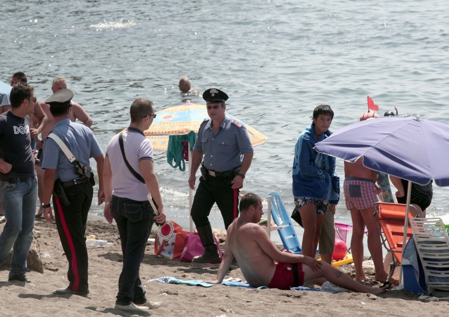 Carabinieri in spiaggia