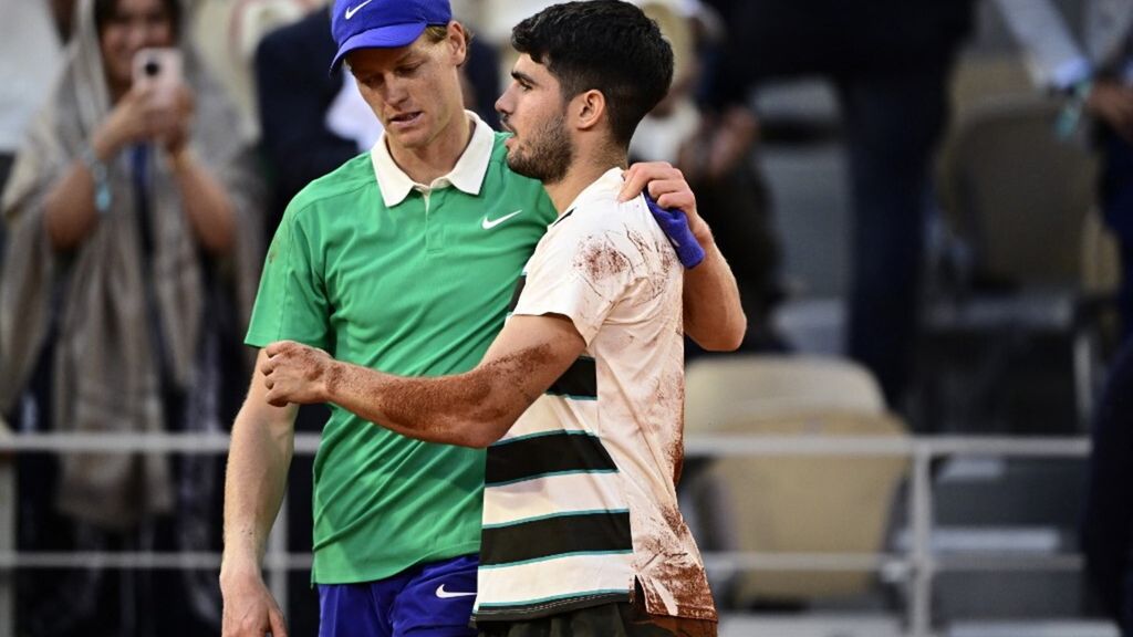 Roland Garros, Alcaraz è re di Parigi. Sinner cede al quinto set
