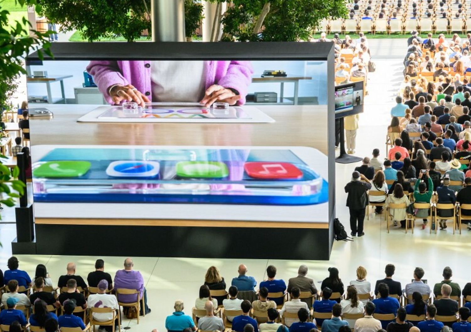 apple-presenta-traduzione-dal-vivo-ai-ios-26