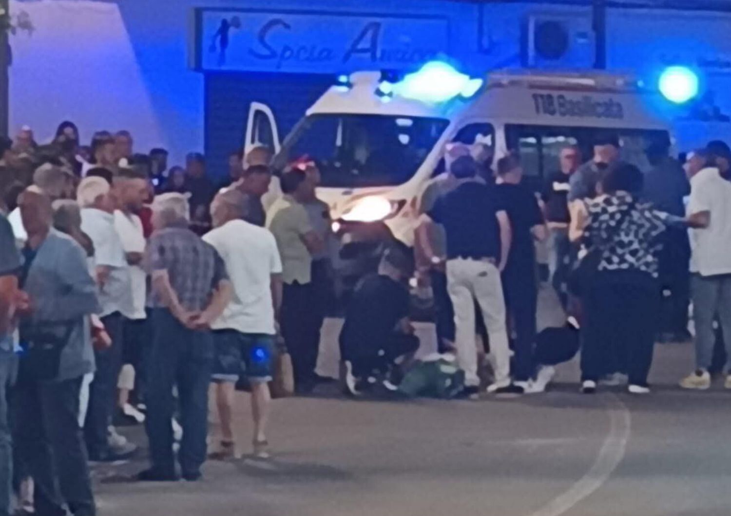 festa-majo-accettura-incidente-sfilata