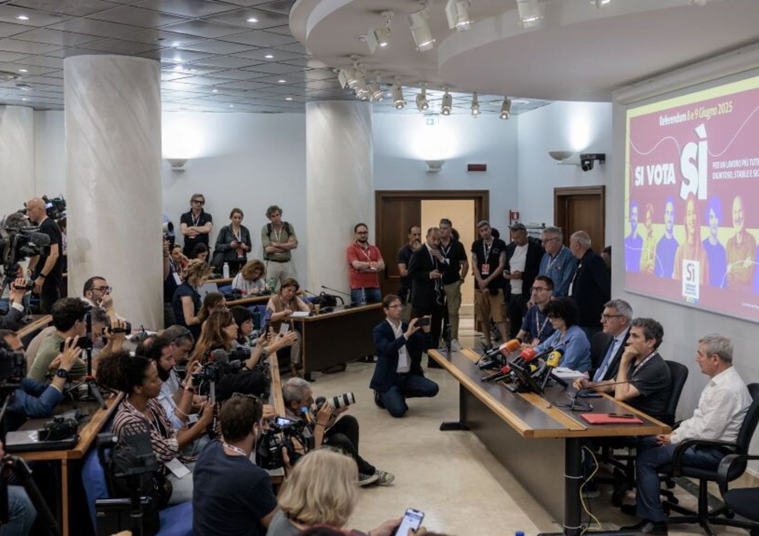 Malumori riformisti dopo il referendum ma Il Pd allontana la 'resa dei conti'