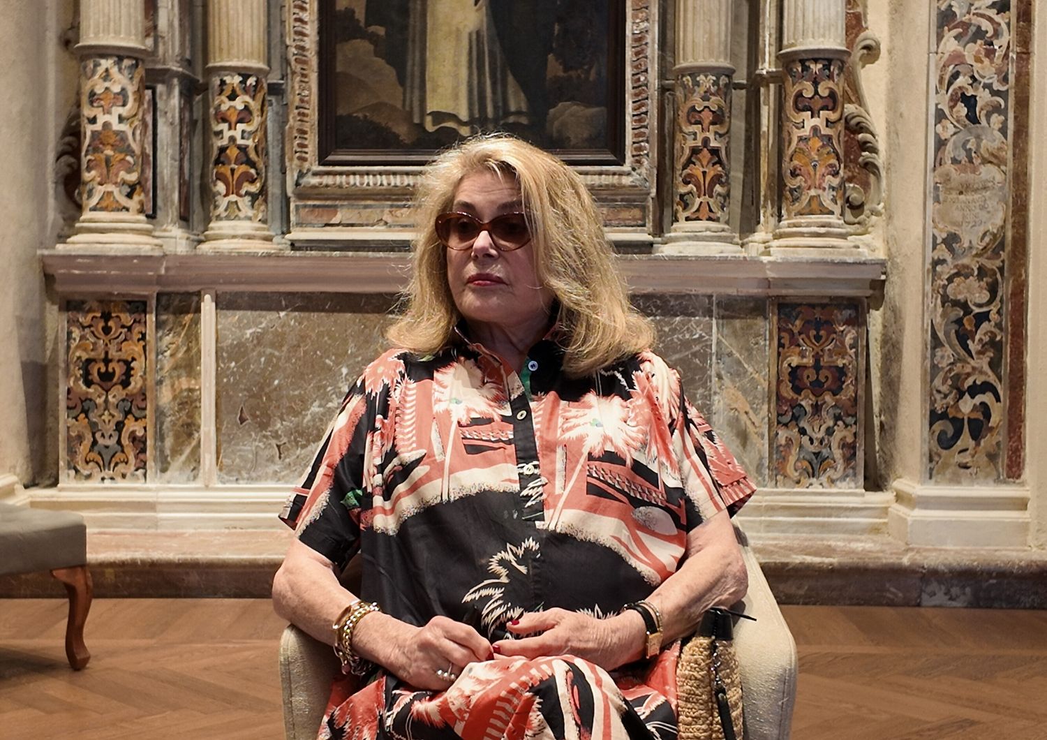 catherine-deneuve-affetto-italia-riflessioni-violenza