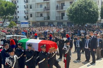 Il feretro del brigadiere Legrottaglie