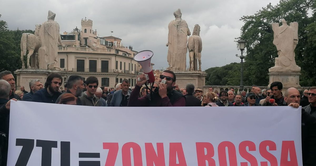 Dopo Milano, anche Roma pensa al rinvio del blocco delle auto Diesel Euro 5