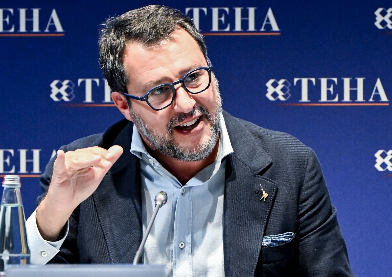 Salvini difende il terzo mandato: "Sbagliato tirare in ballo Mussolini"