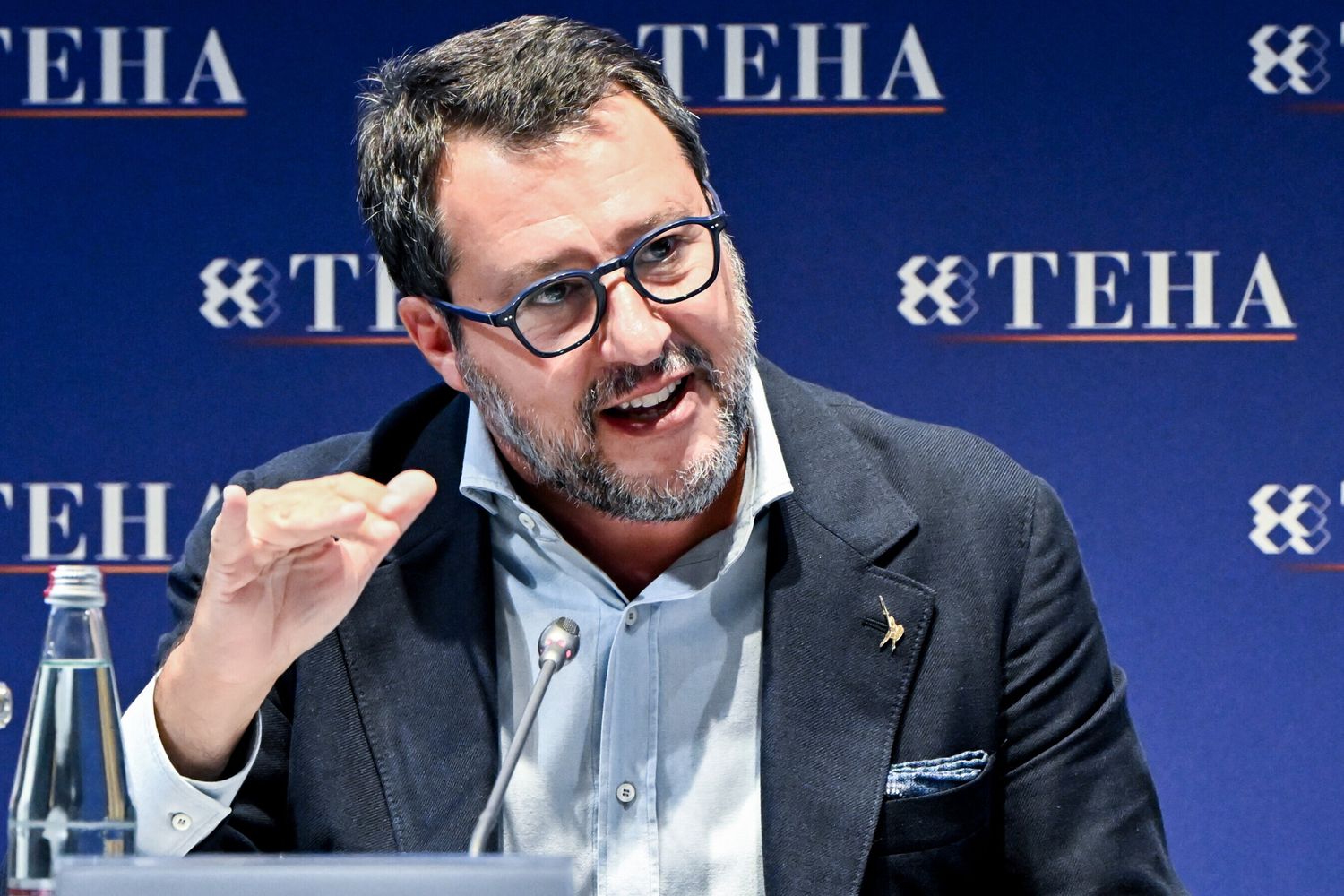 Salvini difende il terzo mandato: "Sbagliato tirare in ballo Mussolini"