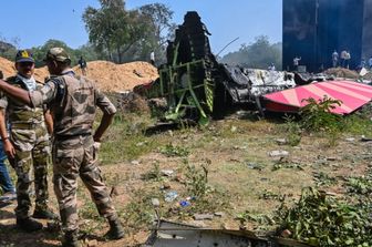 Sospetti di un possibile guasto tecnico, un Boeing 787 di Air India torna a Hong Kong