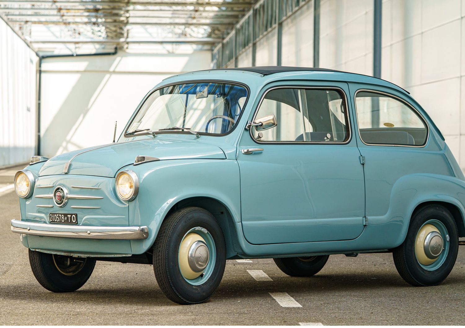 La Fiat 600 compie 70 anni. Alle 1000 Miglia un equipaggio tutto al femminile