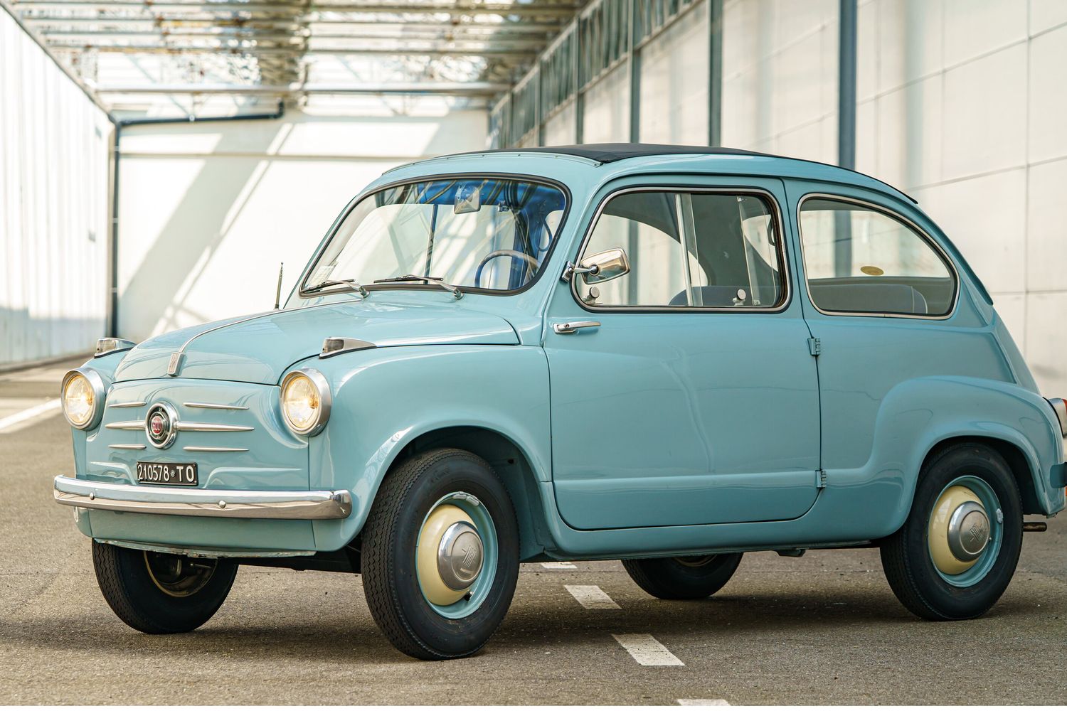 La Fiat 600 compie 70 anni. Alle 1000 Miglia un equipaggio tutto al femminile