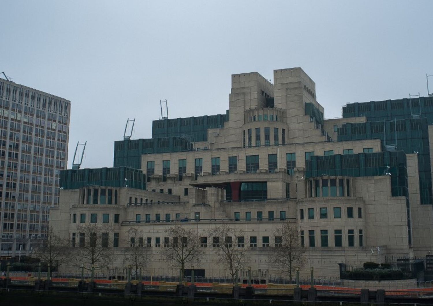 MI6