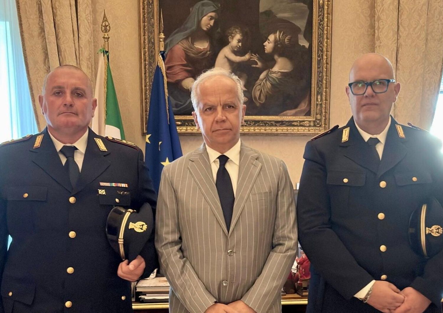 Il ministro Piantedosi insieme a  Ivan Lupoli e Giuseppe Cavallo