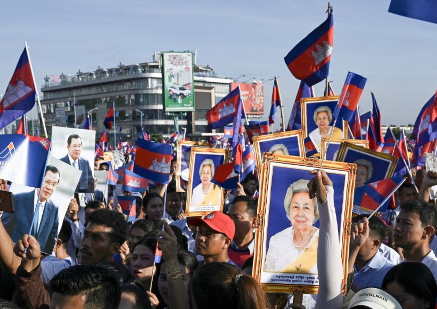 Manifestazione in Cambogia a sostegno del governo
