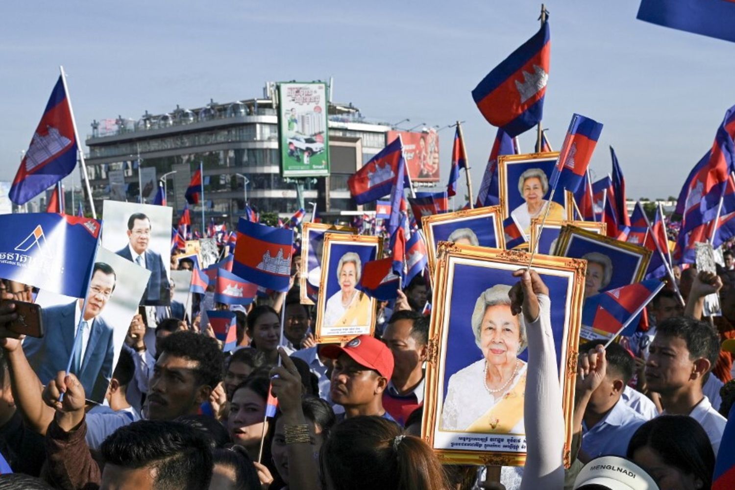 Manifestazione in Cambogia a sostegno del governo