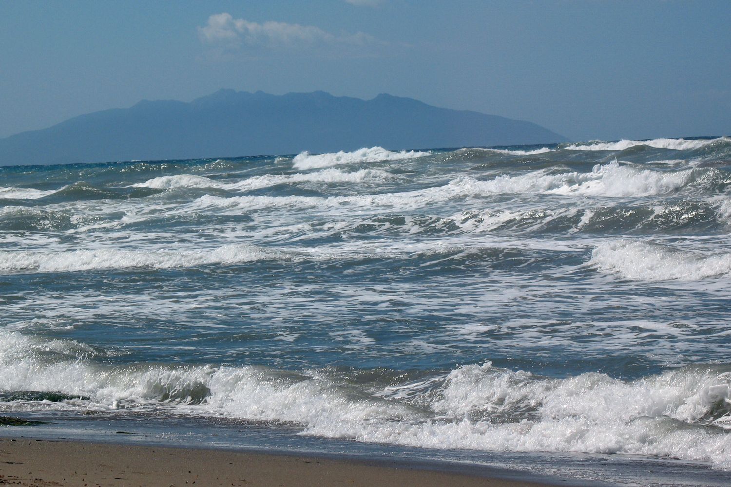 Ogni anno in Italia oltre 300 morti per annegamento. Il 12% sono minori. In un video i consigli ai genitori