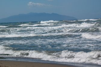 Ogni anno in Italia oltre 300 morti per annegamento. Il 12% sono minori. In un video i consigli ai genitori