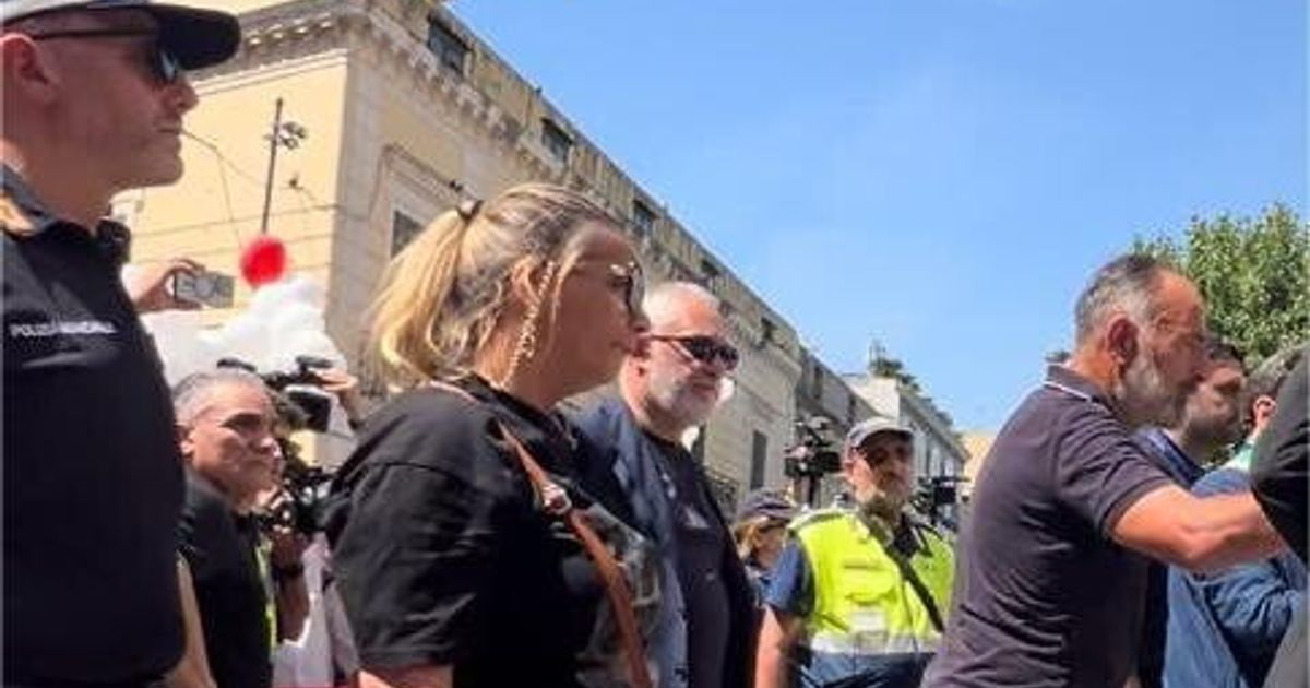 Martina uccisa con 4 colpi alla testa. Una lenta agonia