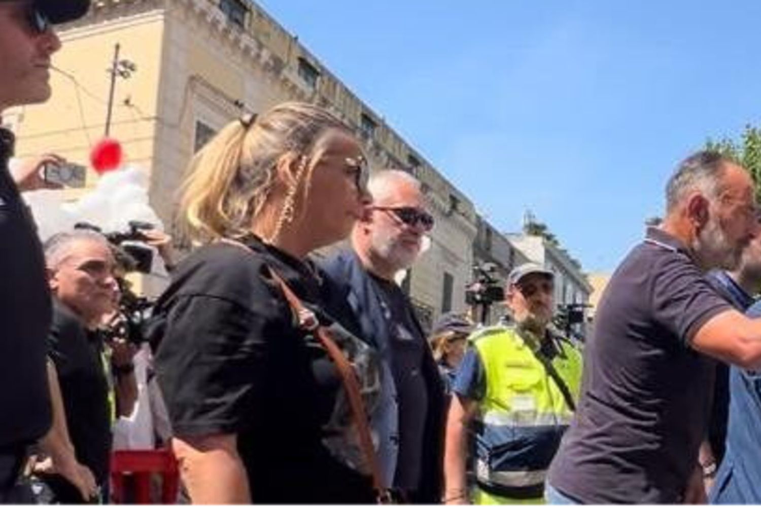 Funerali di Martina Carbonaro, la madre