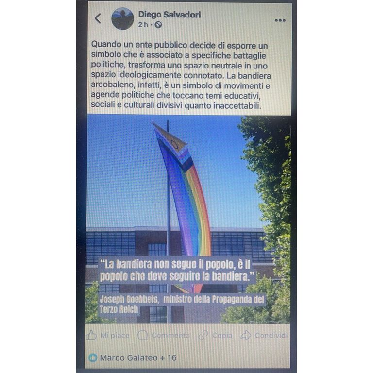Post su Goebbels per dire no alla bandiera arcobaleno. E' polemica a Bolzano