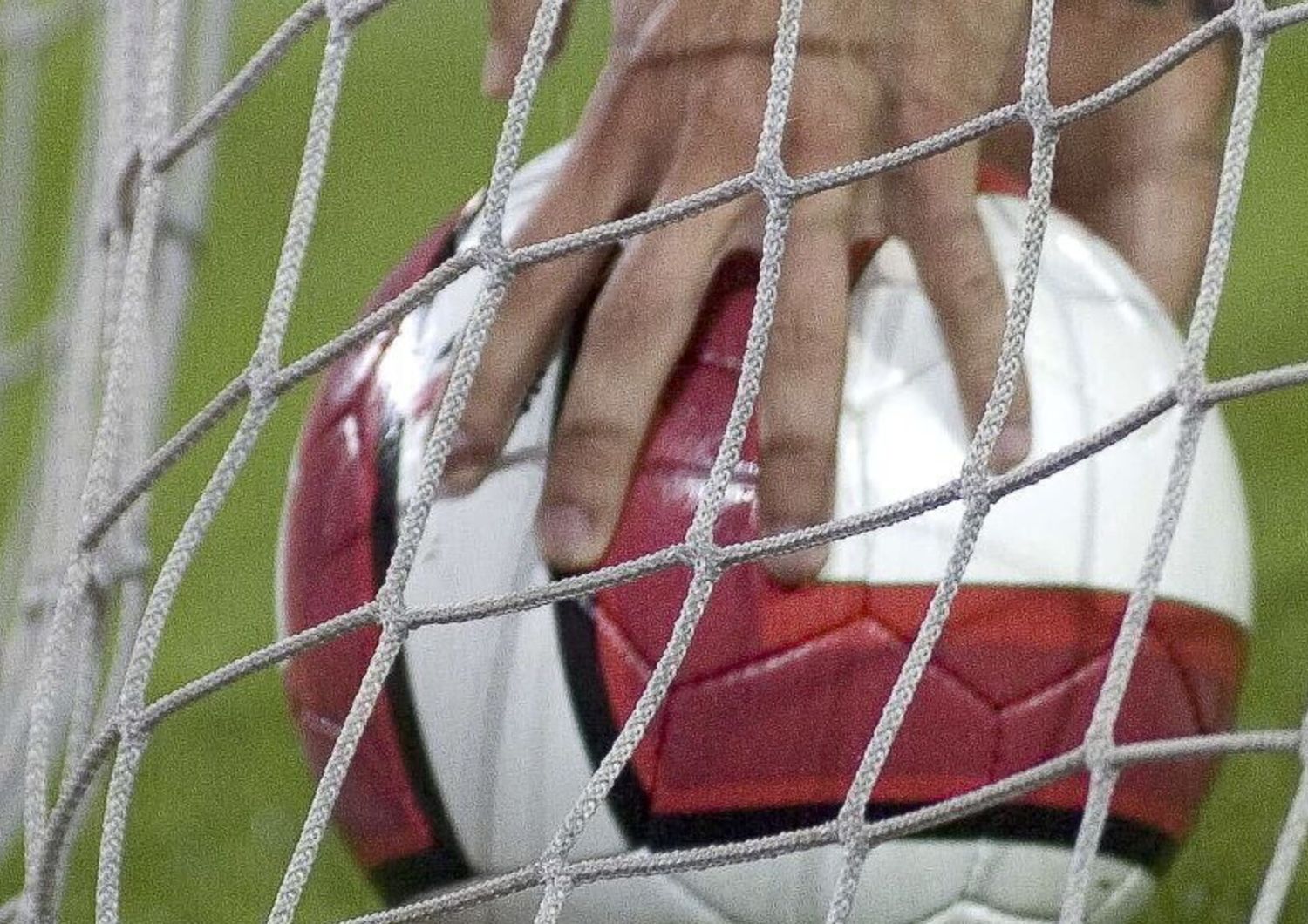 Pallone, rete, calcio