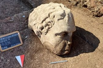 Ritrovata a Roma una splendida testa marmorea