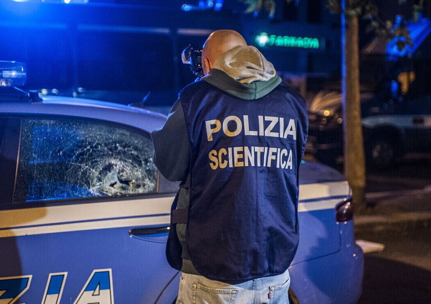 Squadra della polizia in azione