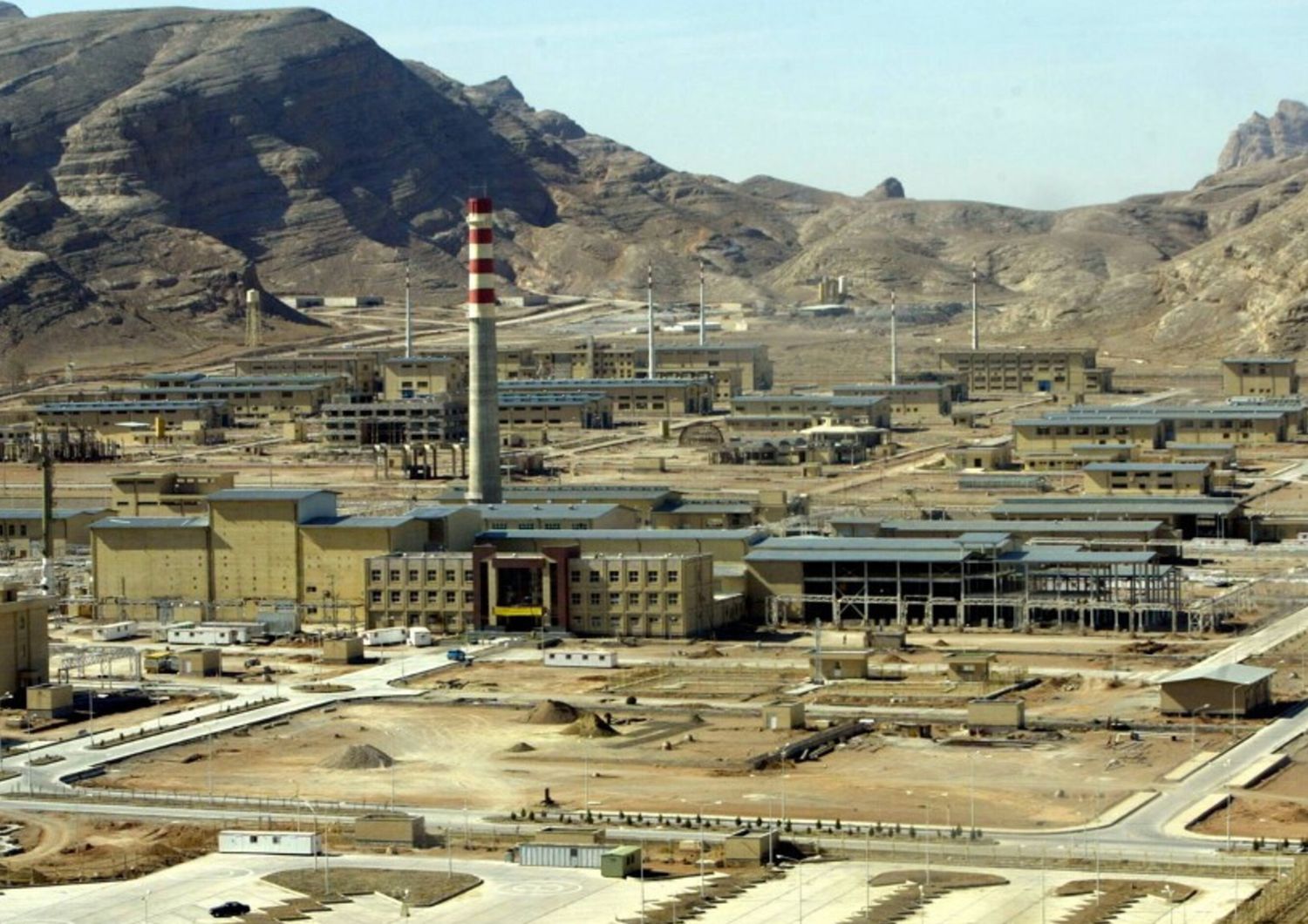 Una veduta generale della centrale nucleare di Isfahan prima dell'attacco Usa