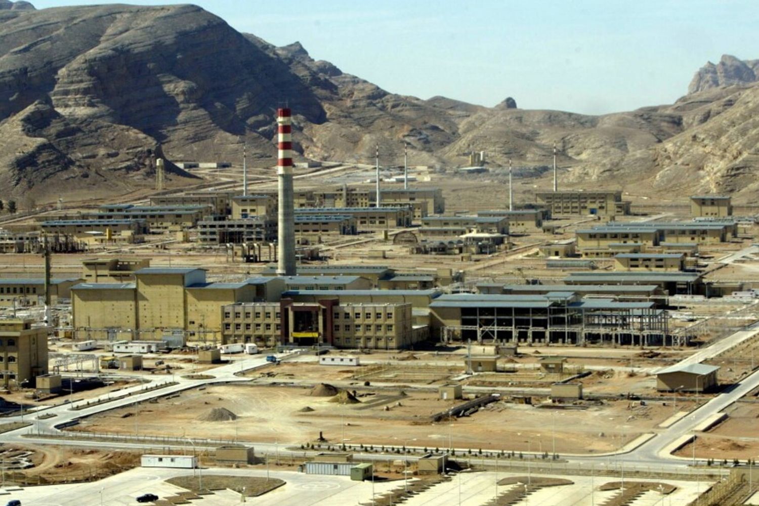 Una veduta generale della centrale nucleare di Isfahan prima dell'attacco Usa