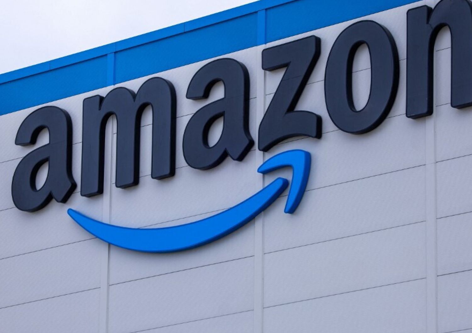 Amazon diventa più grande nel Regno Unito, pronto un investimento da 40 miliardi di sterline