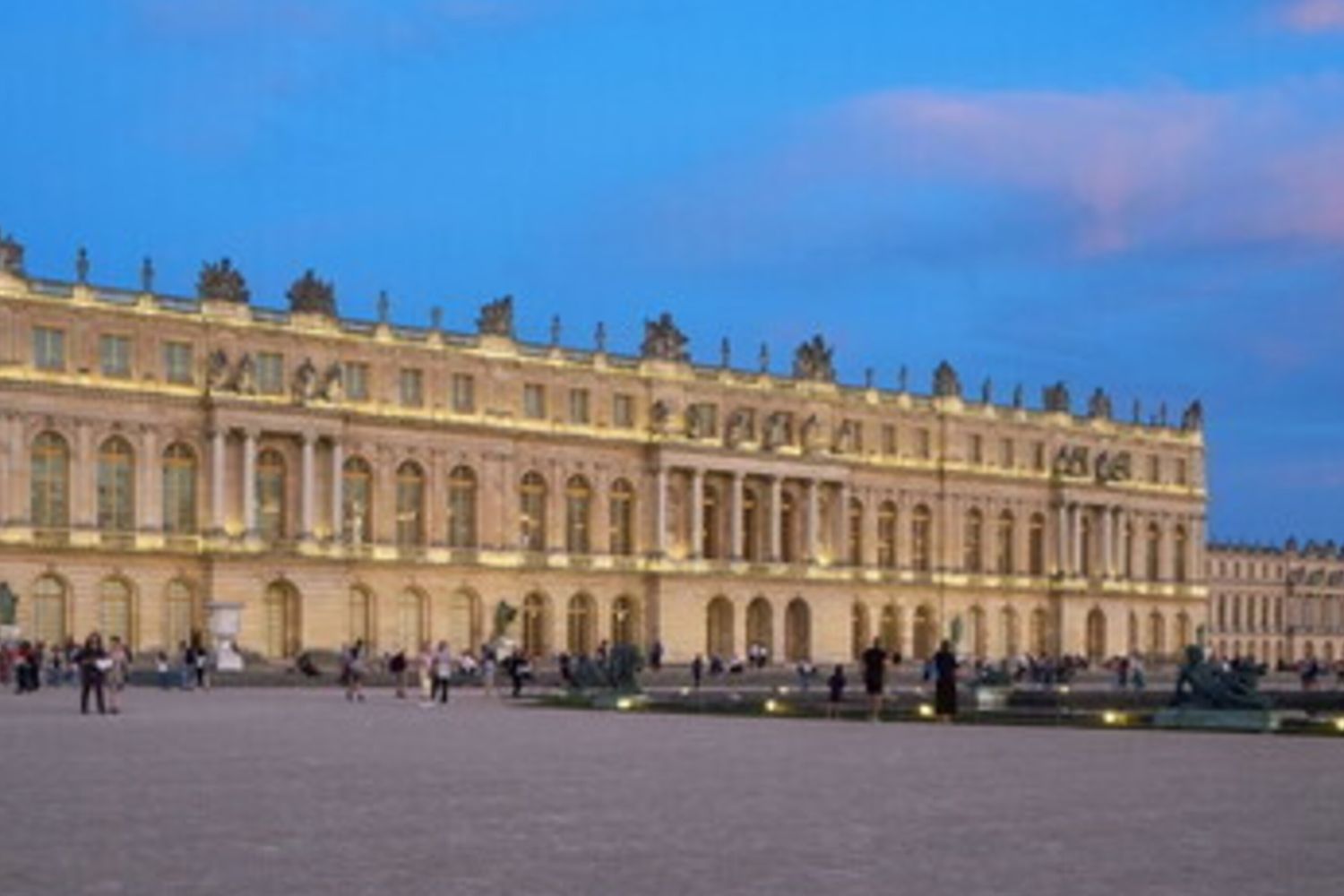 A Versailles audioguide verso l'addio. Adesso i visitatori possono conversare con le statue