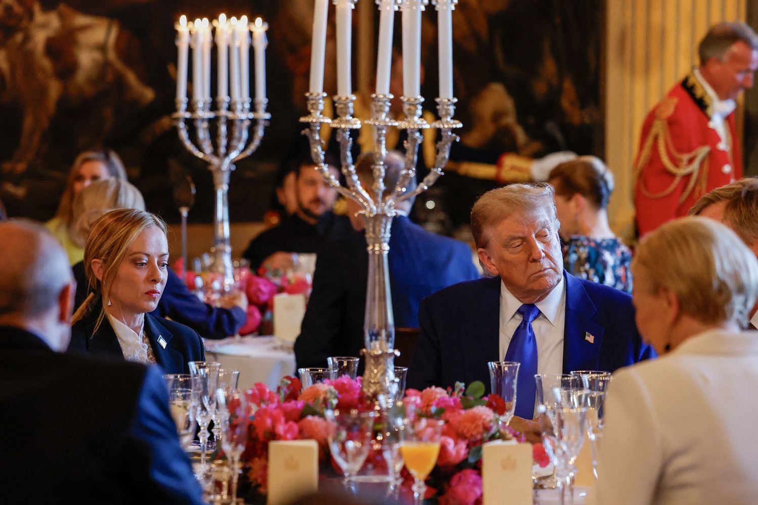 Giorgia Meloni e Donald Trump alla cena dei leader per il vertice Nato