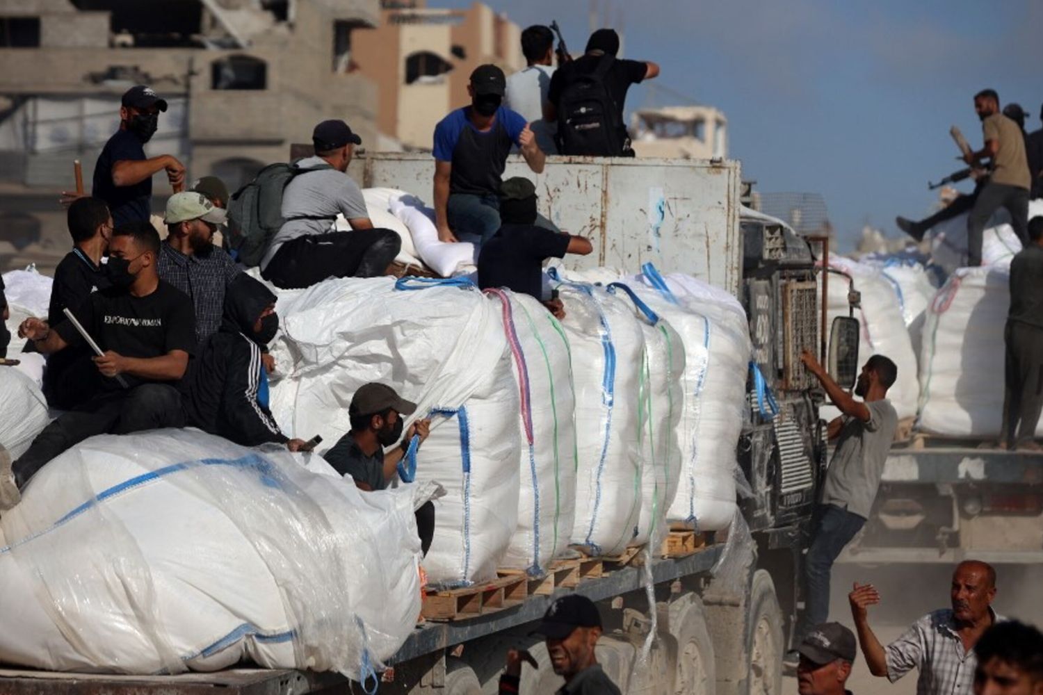 Gaza, stop aiuti umanitari