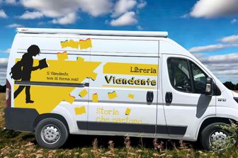 libreria furgone il viandante editoria tour estivo&nbsp;