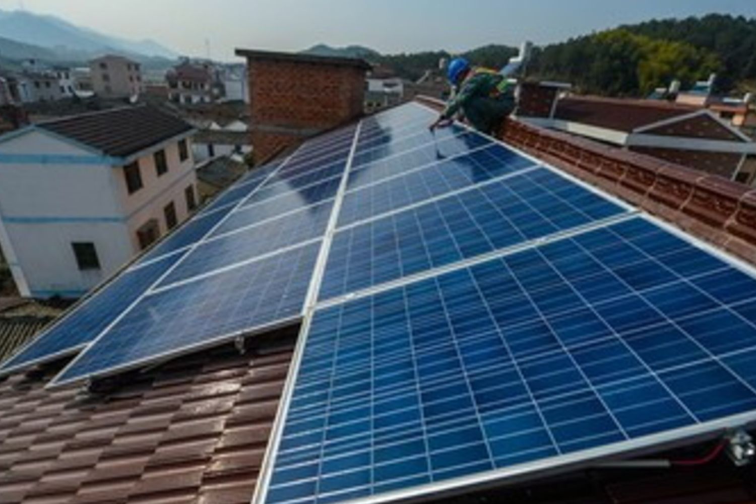 &nbsp;Cina tetto pannelli solari rinnovabili - afp