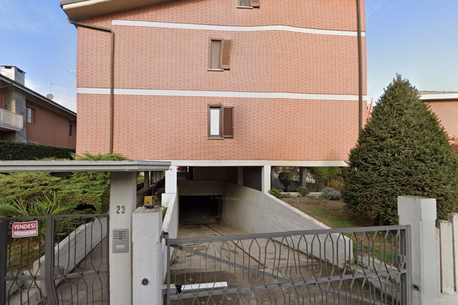 L'abitazione di Rivalta dove è stata trovata morta una donna