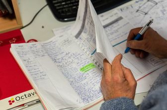 scrittura-mano-benefici-cognitivi-fondazione-einaudi