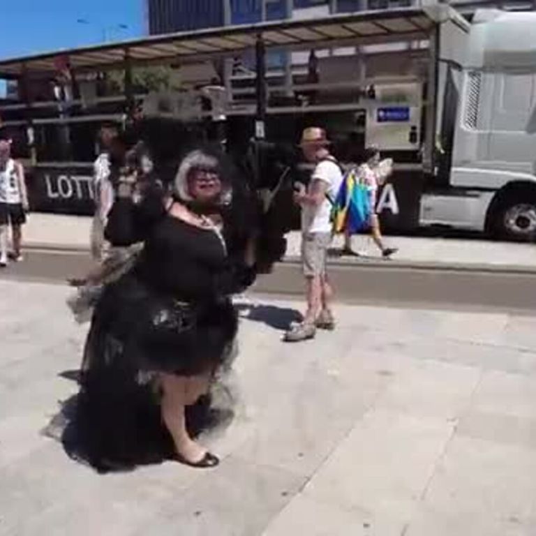 Gli abiti più eccentrici del Pride di Milano