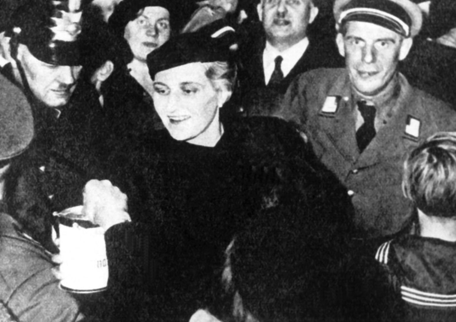 orchestra-goebbels-propaganda-nazista-giovanni-mari