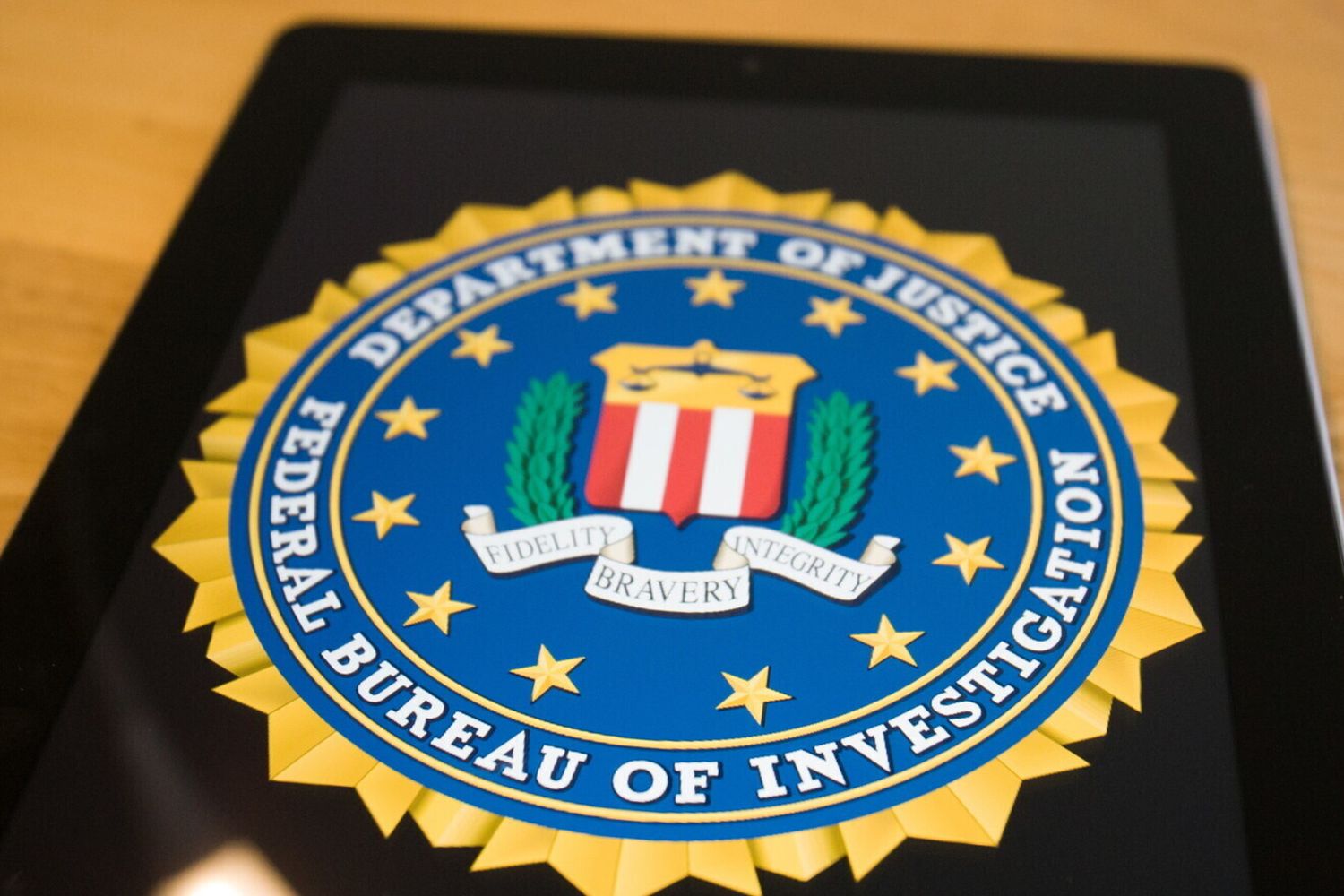 Spionaggio e reclutamento di militari della Marina, due cinesi arrestati negli Usa