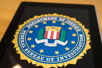 Spionaggio e reclutamento di militari della Marina, due cinesi arrestati negli Usa