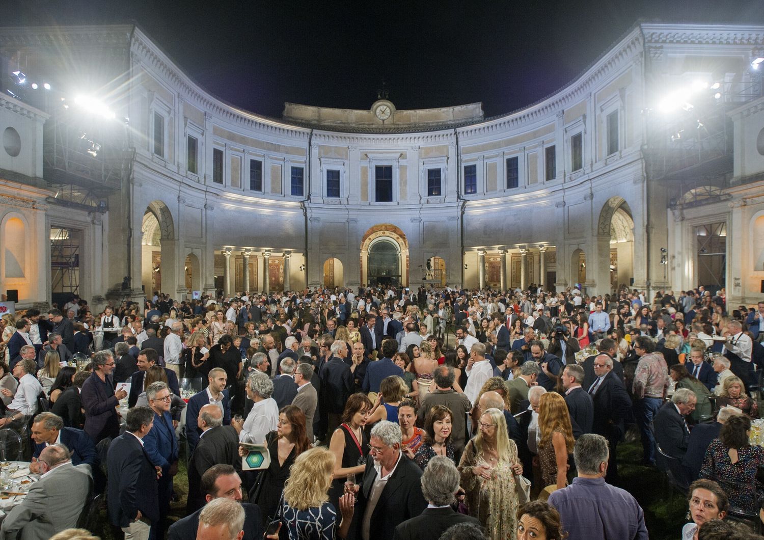 La cerimonia di consegna del Premio Strega al Ninfeo di Villa Giulia