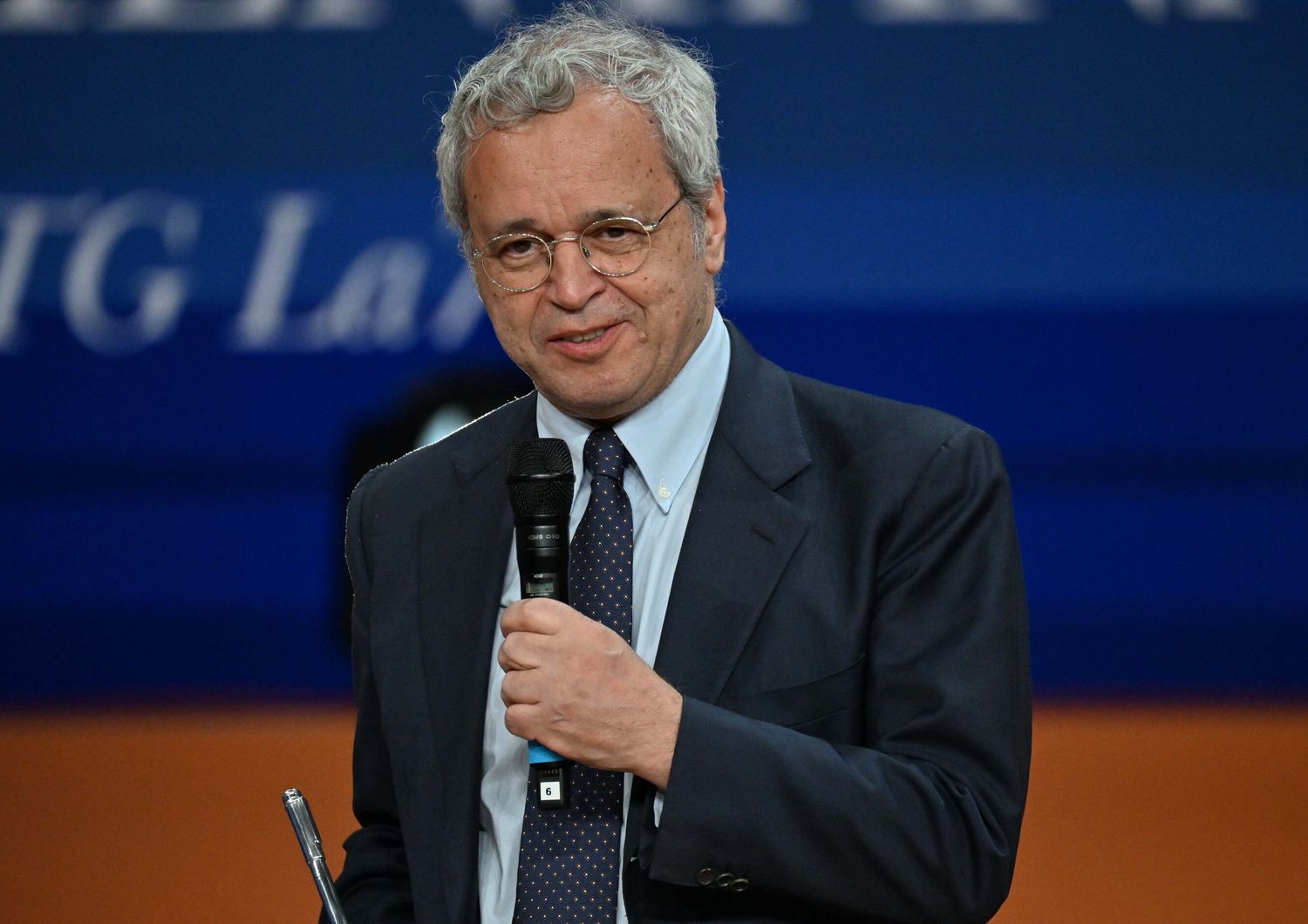 la7