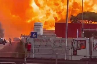 Il video dell&#39;esplosione del distributore a Roma