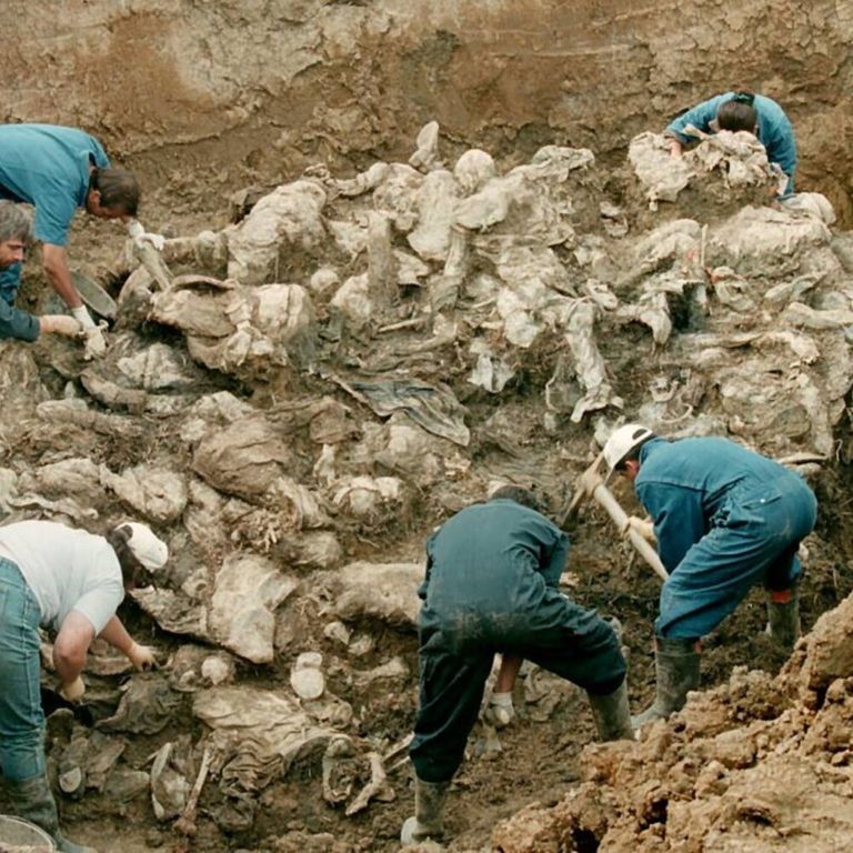 srebrenica 30 anni dolore familiari