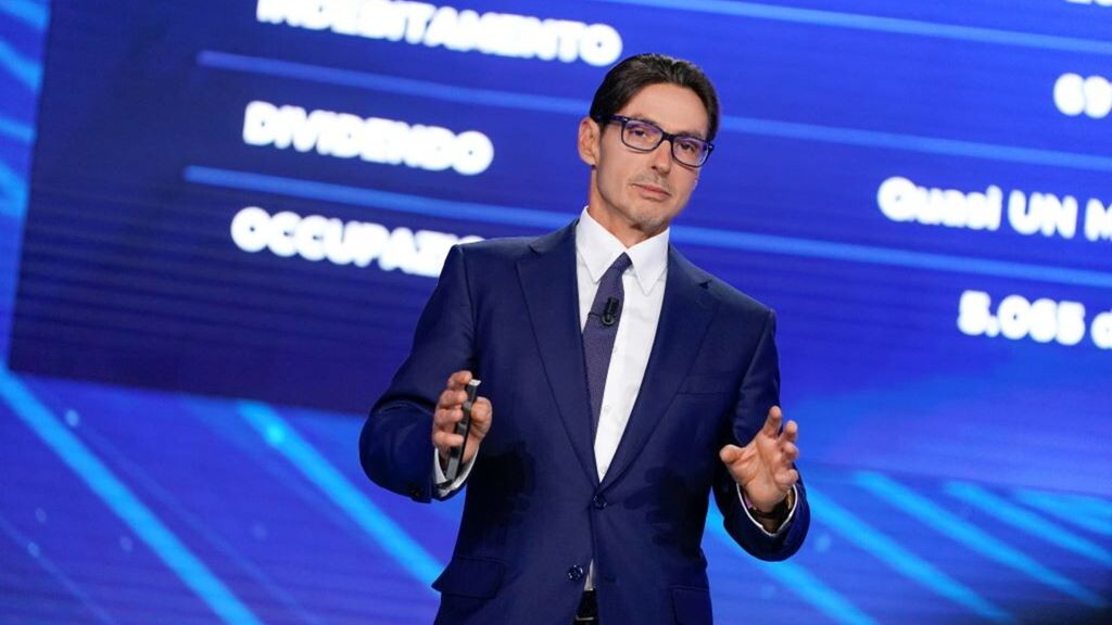 Pier Silvio Berlusconi: "Il governo Meloni il migliore d'Europa. La politica? Non la escludo". Poi boccia i reality di Leotta e Blasi