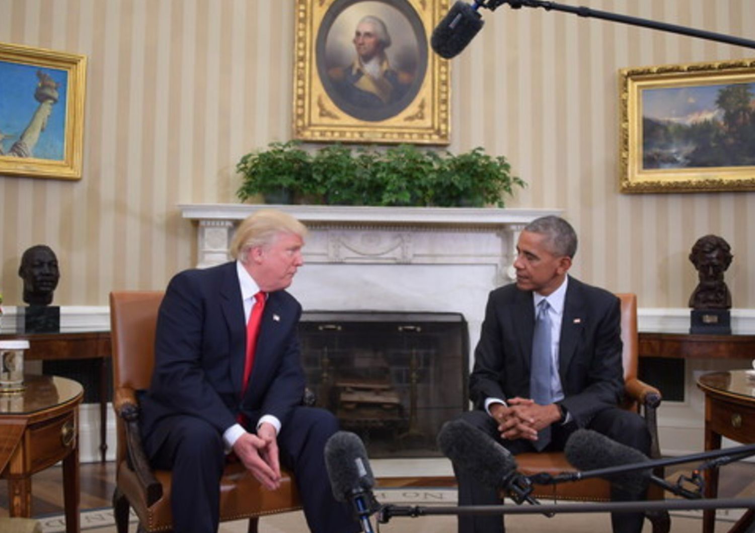 L'incontro di Trump con Obama alla Casa Bianca (Afp)&nbsp;