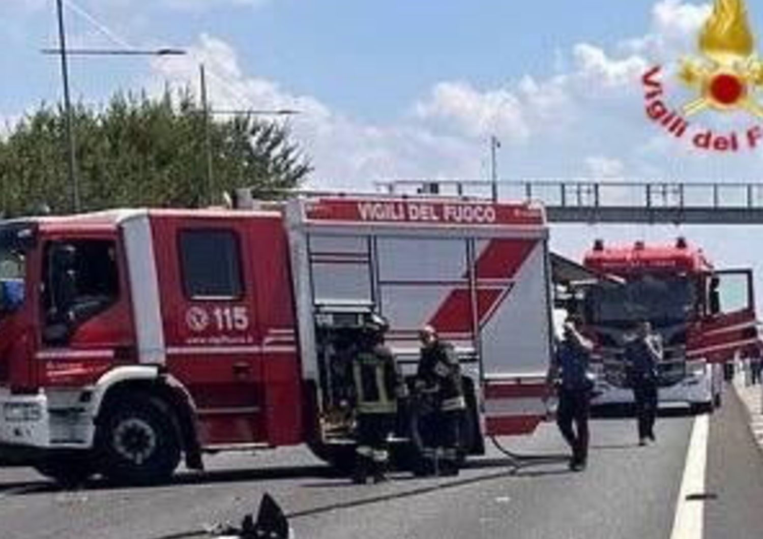 Ultraleggero precipita su A21 nel Bresciano, 2 morti