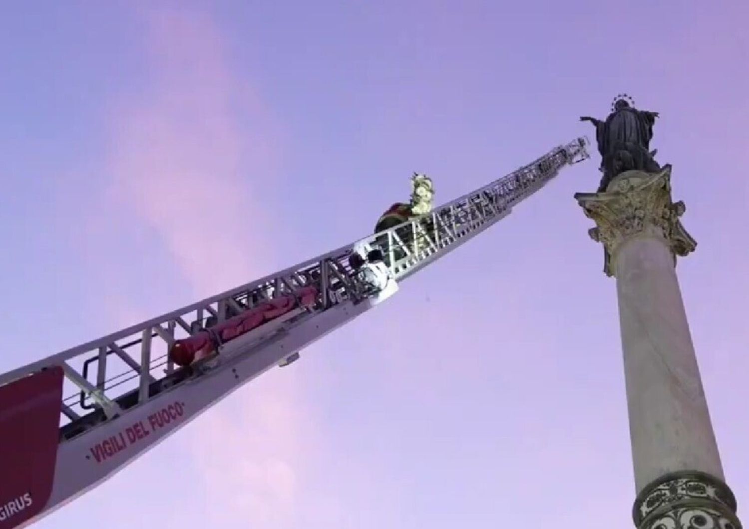 Vigili del Fuoco a piazza di Spagna