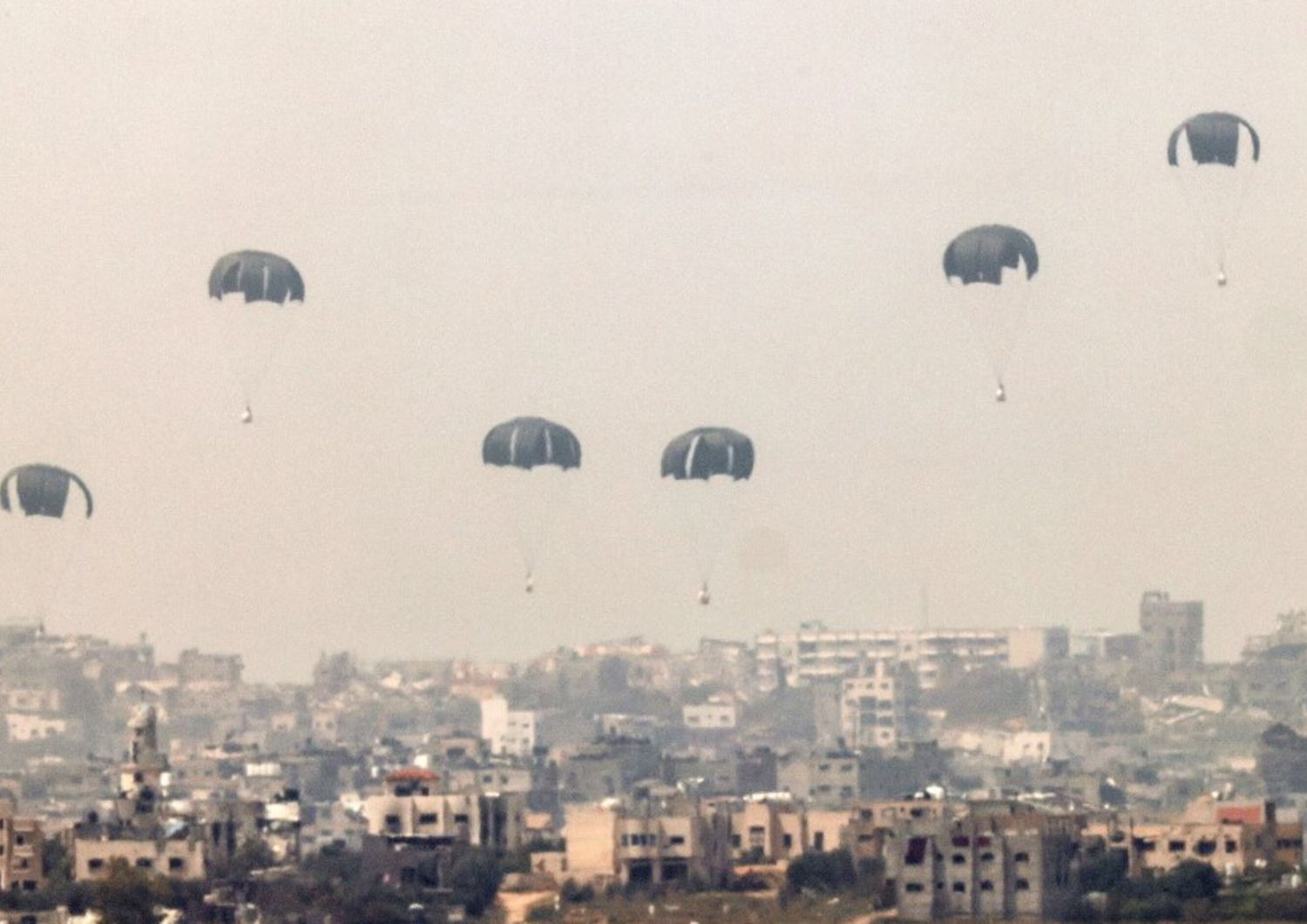 Lancio di aiuti aerei su Gaza