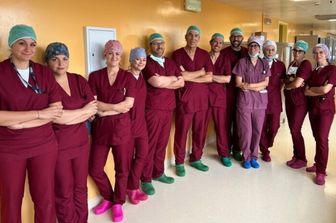 L’equipe della Chirurgia Oncologica Generale  e il team dell’Anestesia e rianimazione  del Centro di riferimento oncologico di Aviano (Pordenone)
